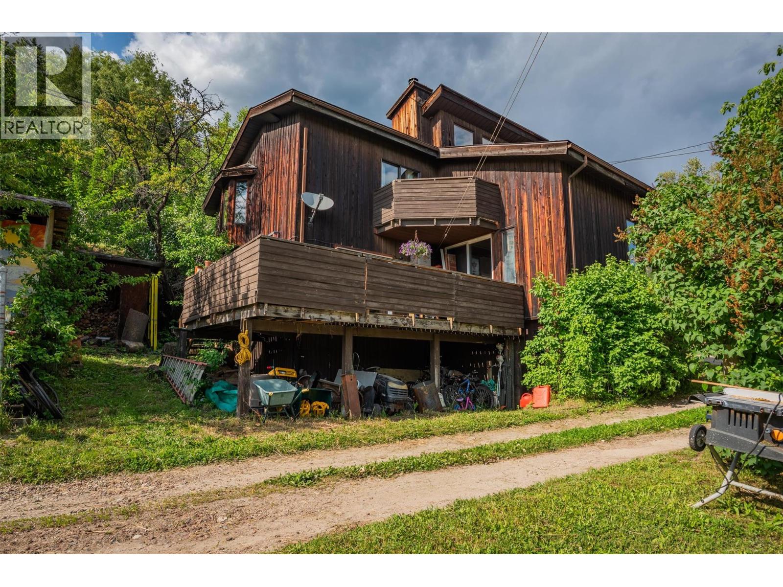 3216 SOUTH SLOCAN VILLAGE Road