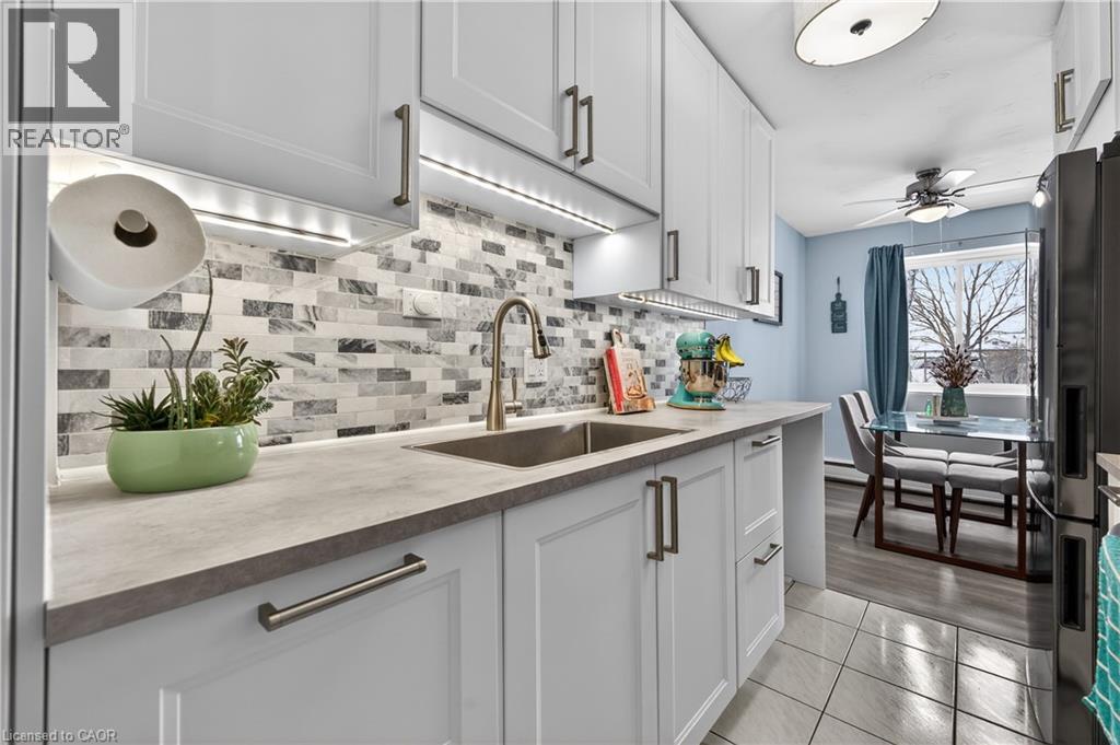 456 CARLTON Street Unit# 10