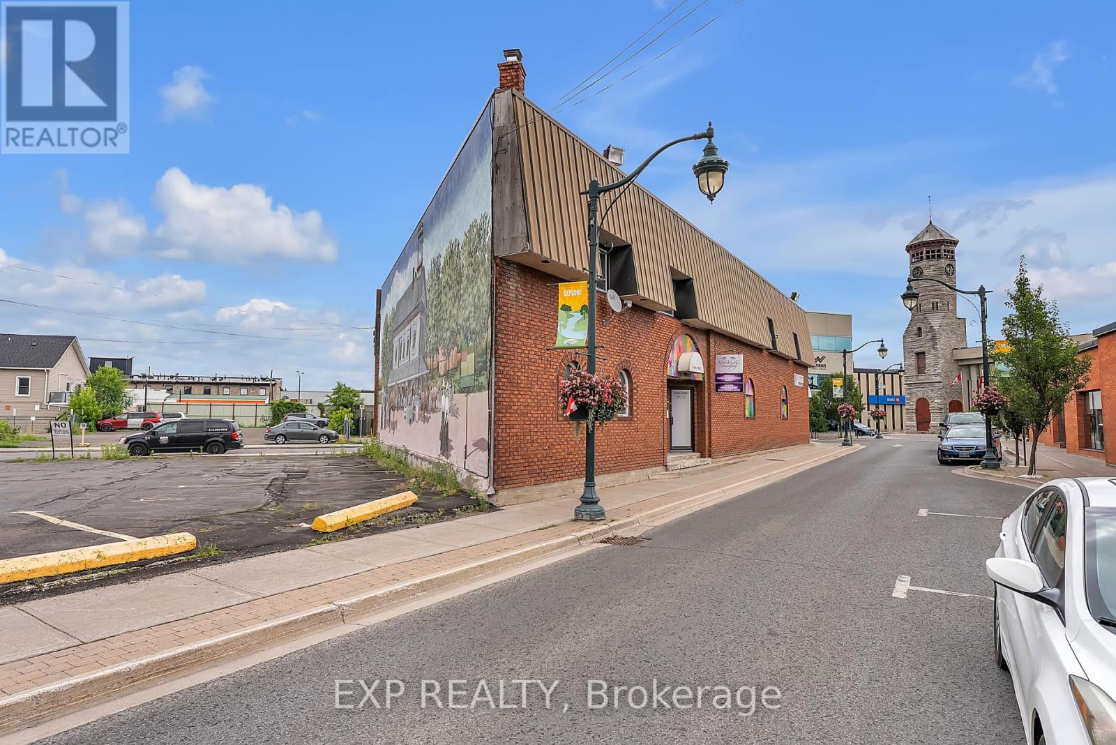 2 KING STREET