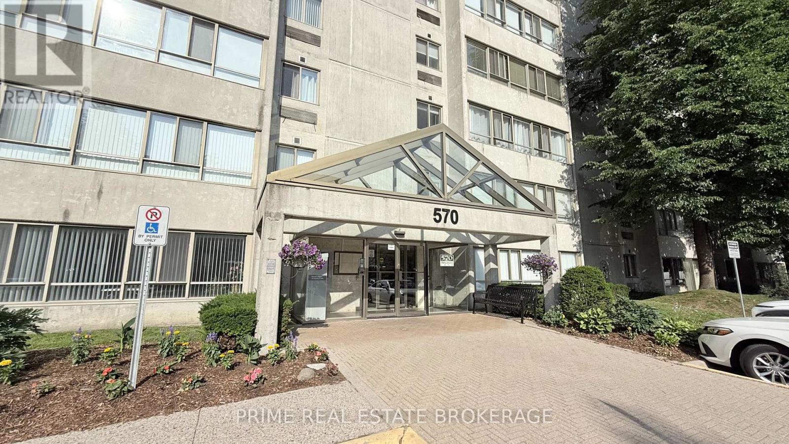 912 - 570 PROUDFOOT LANE