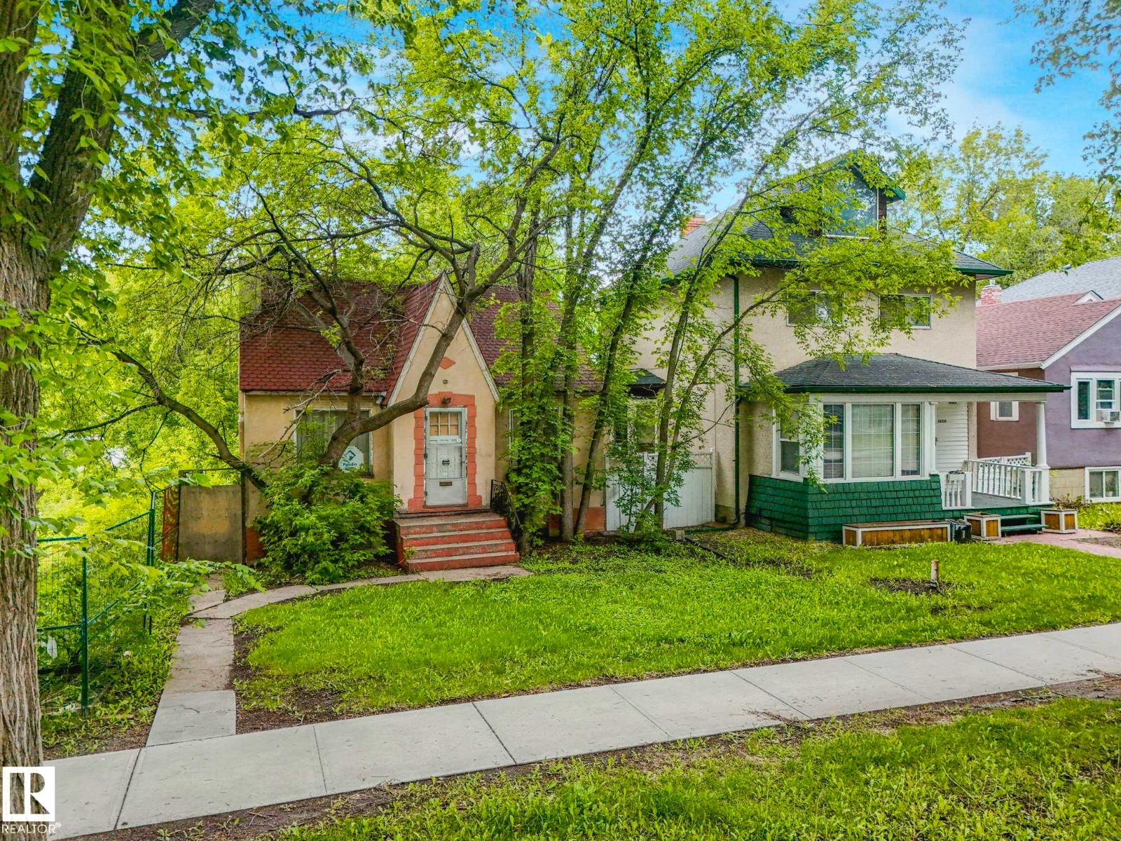 10828 83 AV NW