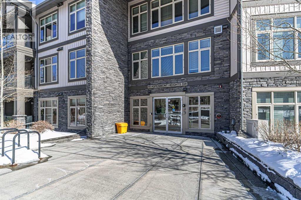 303, 45 Aspenmont Heights SW