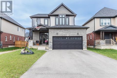 68 DAVIDSON DRIVE N Stratford ON N5A0J5