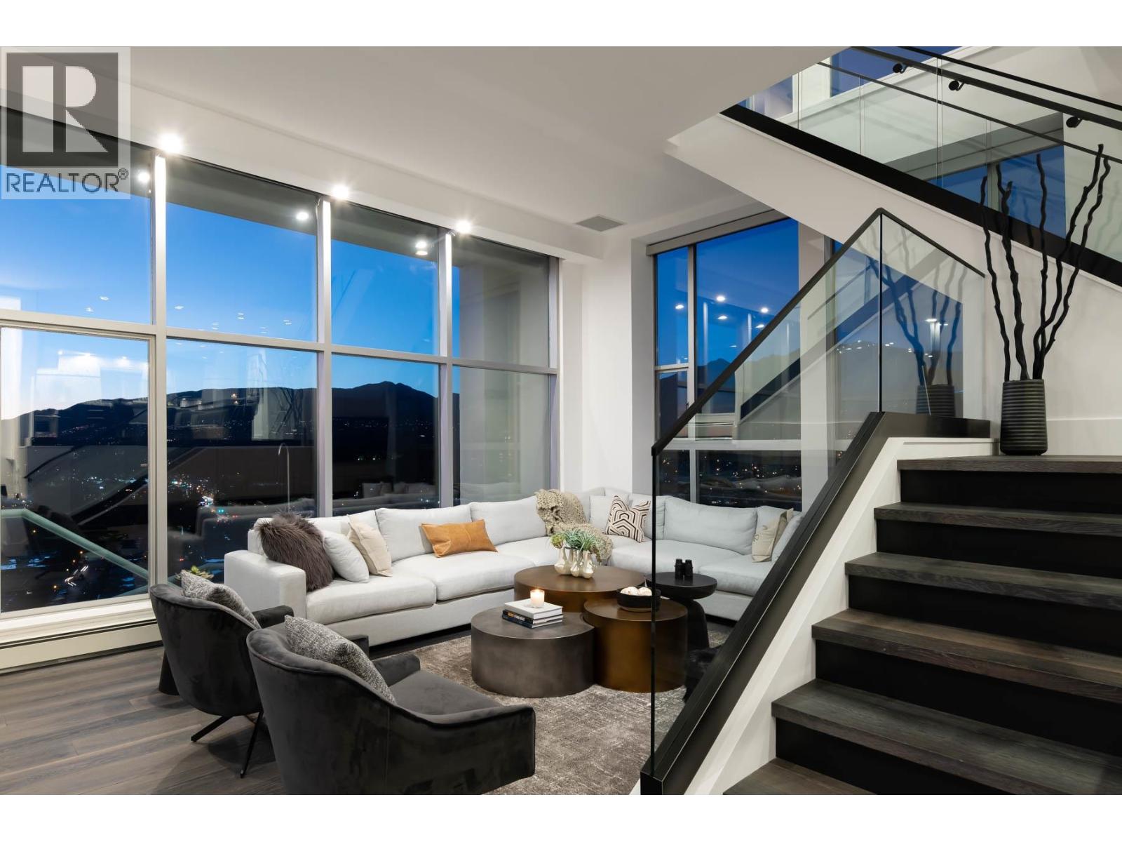 2901 120 W 2ND STREET