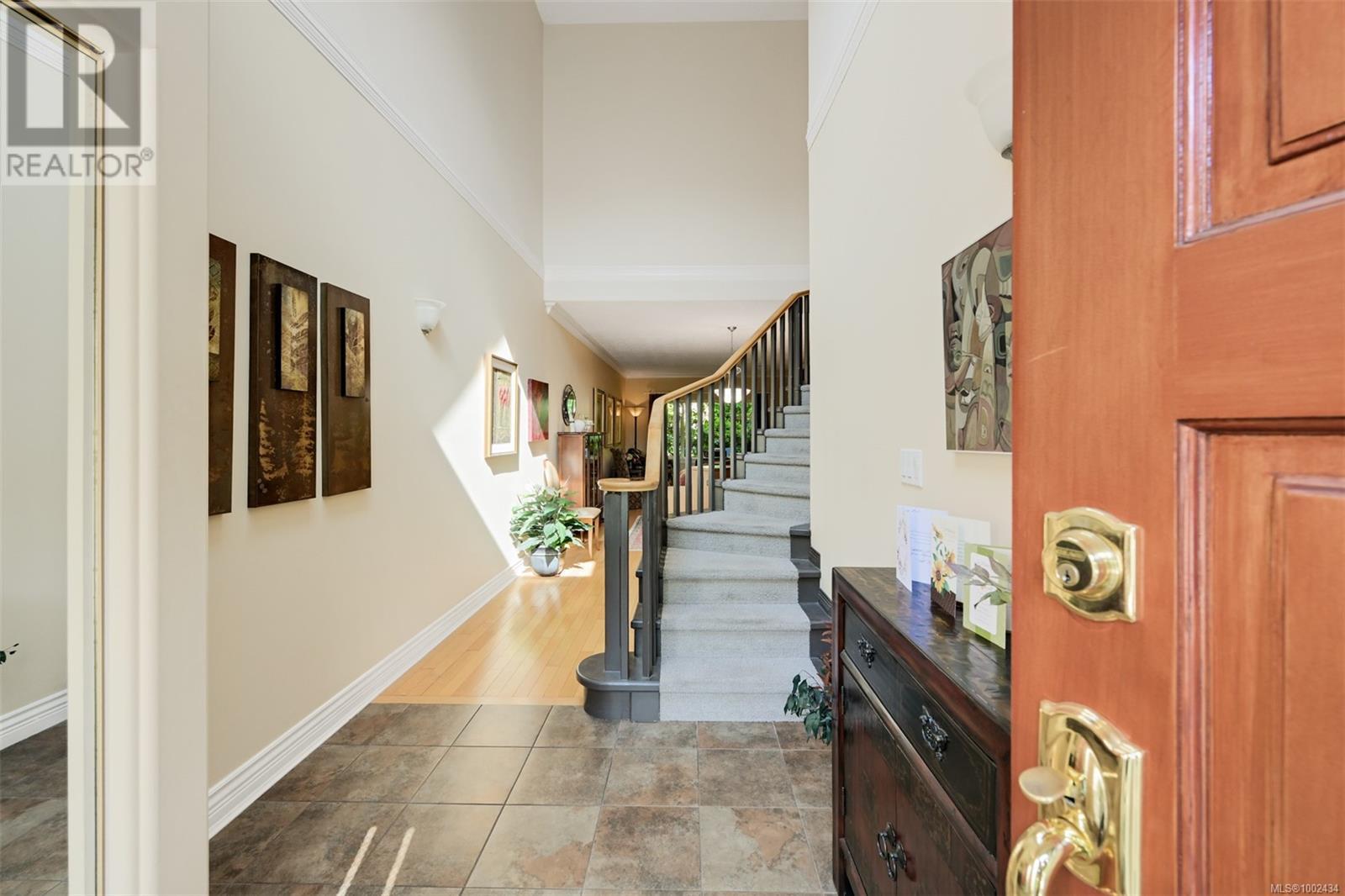 4 4522 Gordon Point Rd