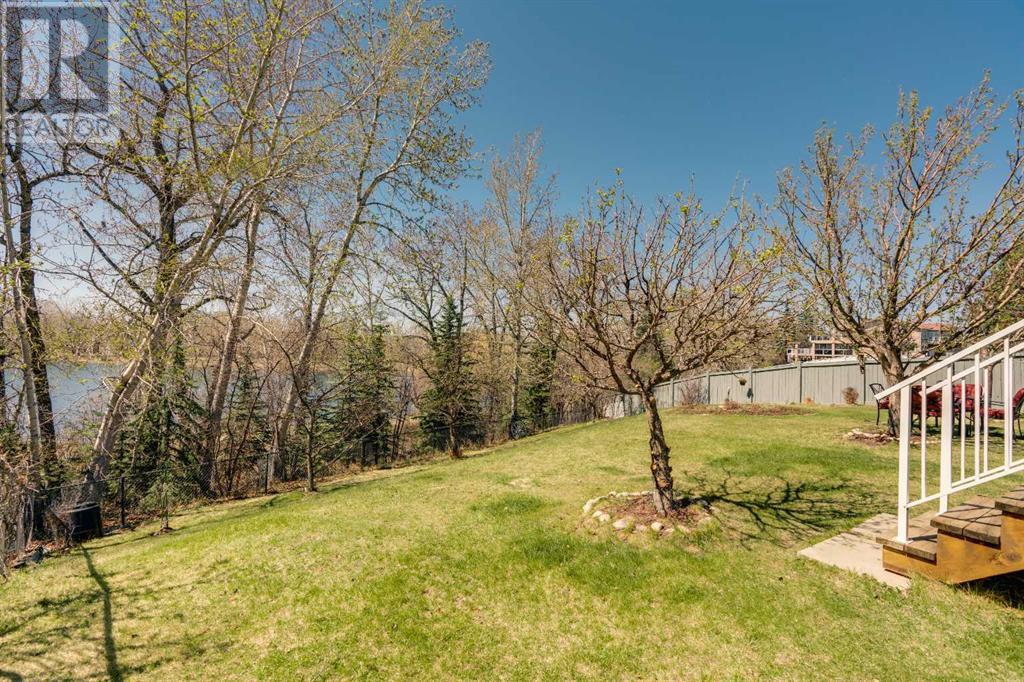95 Riverside Close SE