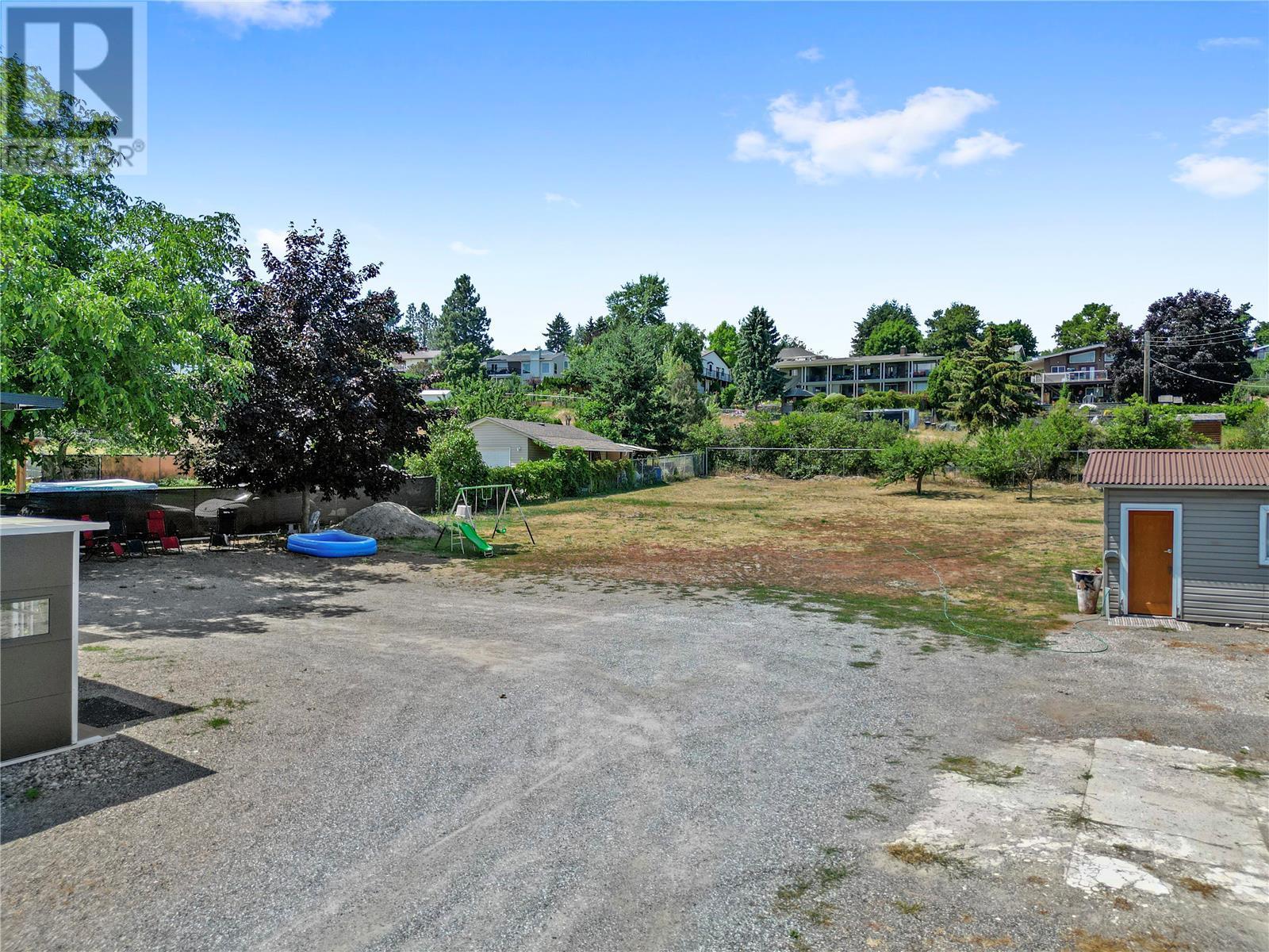 11592 Okanagan Centre Road E