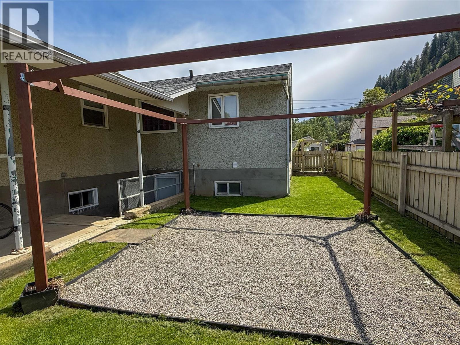 157 Crescent Street