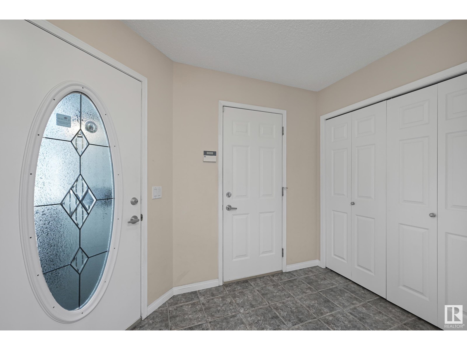 #21 10848 8 AV SW