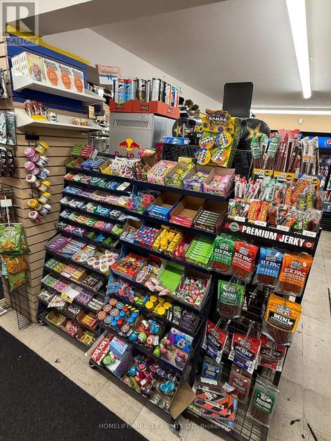 370 DIVISION STREET Kingston (East of Sir John A. Blvd) ON K7K4A5