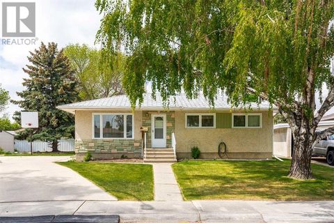 615 25 Street N Lethbridge AB T1H3V7
