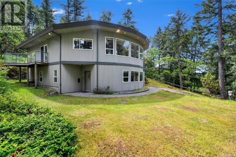 316 Matterhorn Dr Saanich BC V9E2G1