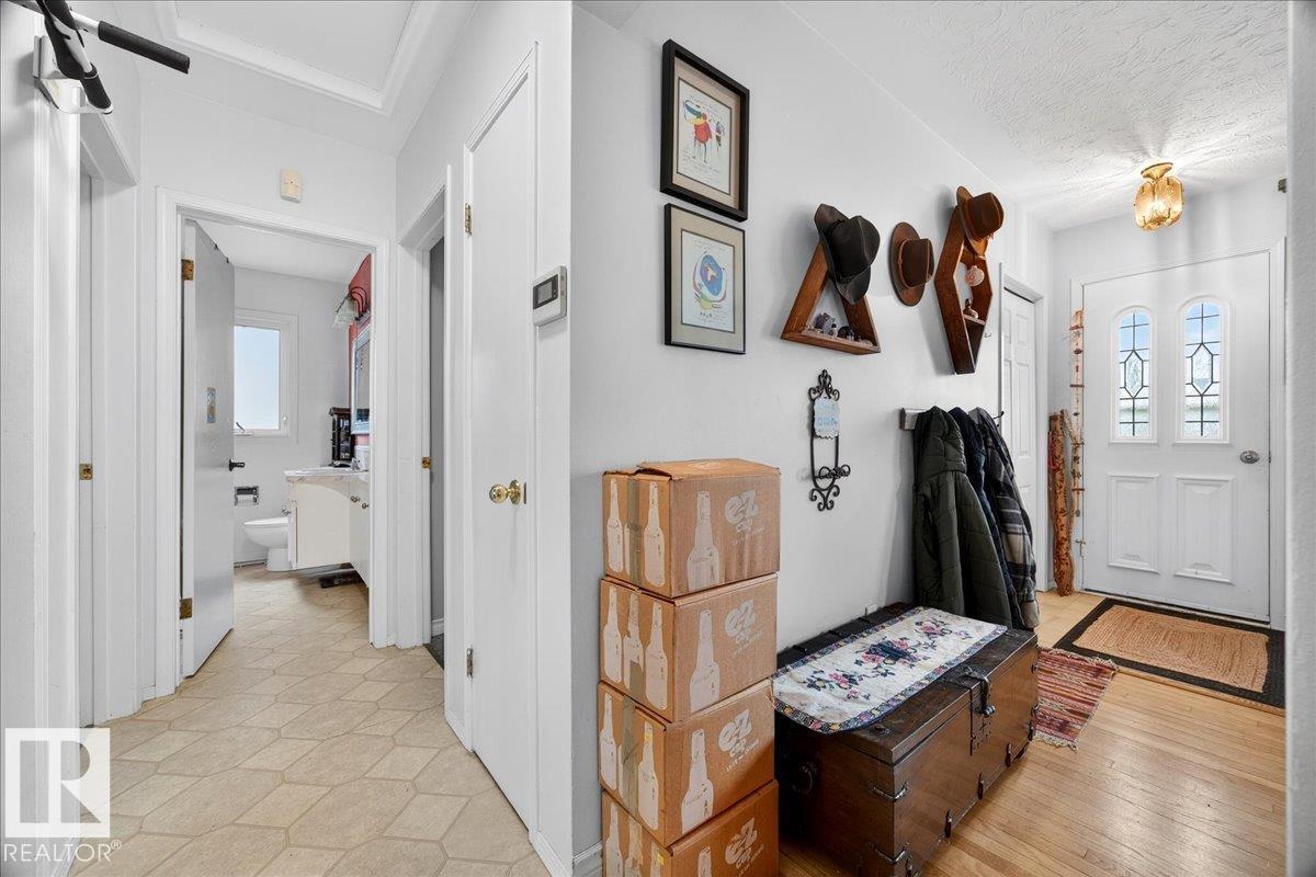 4212 105 AV NW