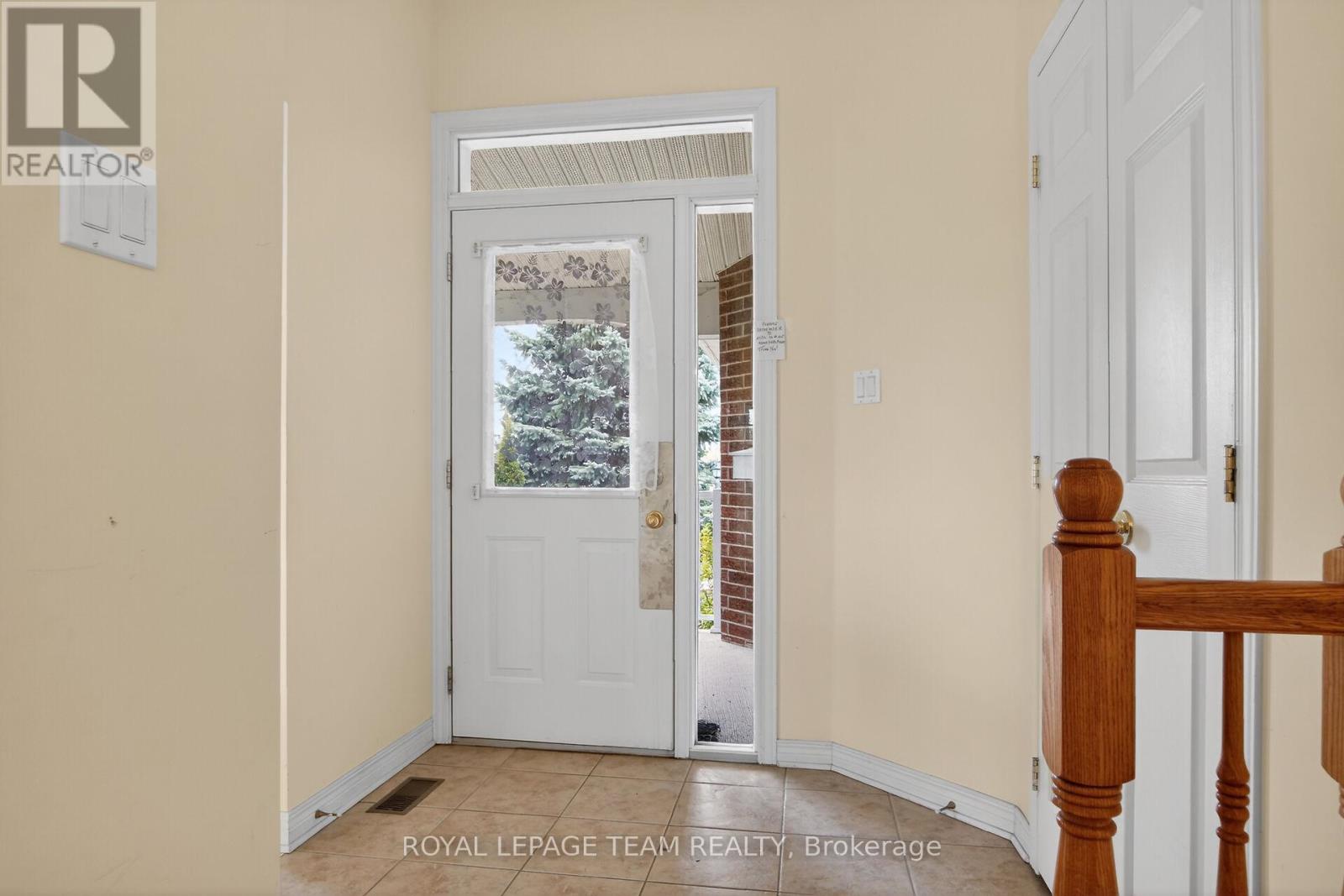 78 AMBERLAKES DRIVE