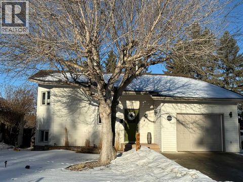 4904 43 Street Ponoka AB T4J1C2