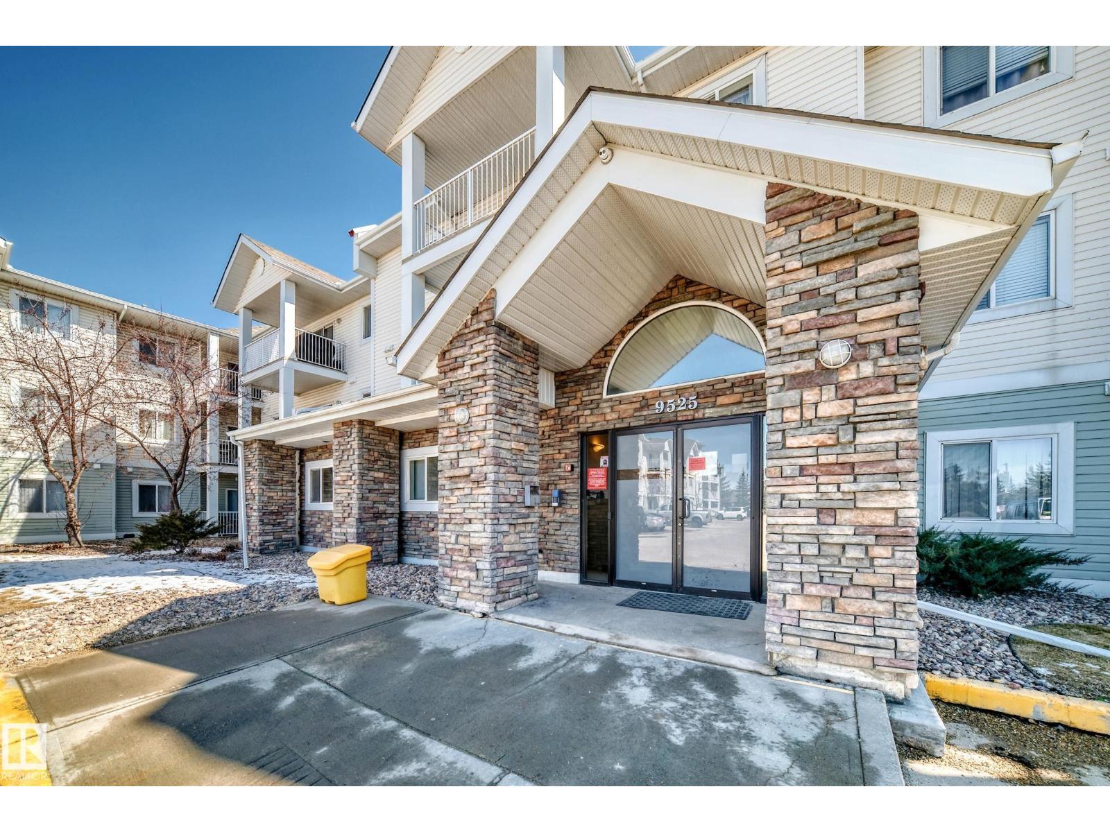 #324 9525 162 AV NW NW