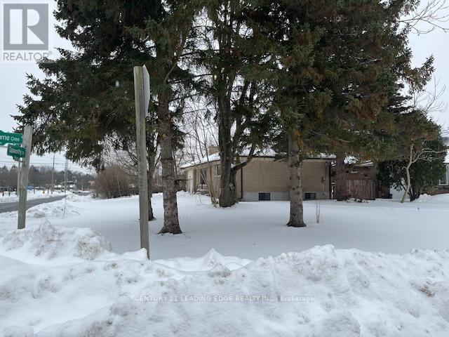 2 HONEYBOURNE CRESCENT