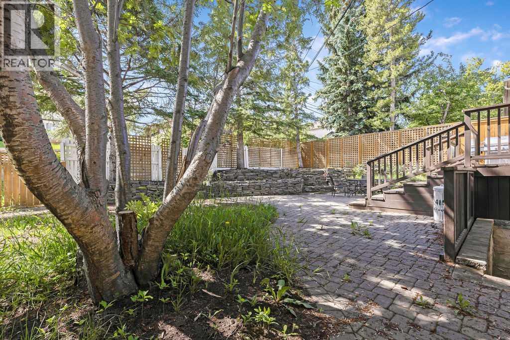2415 Chicoutimi Drive NW