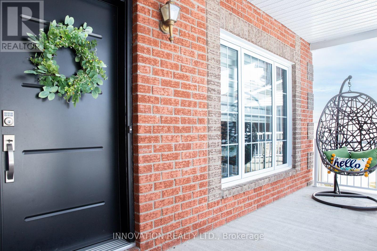36 LA PRAIRIE STREET