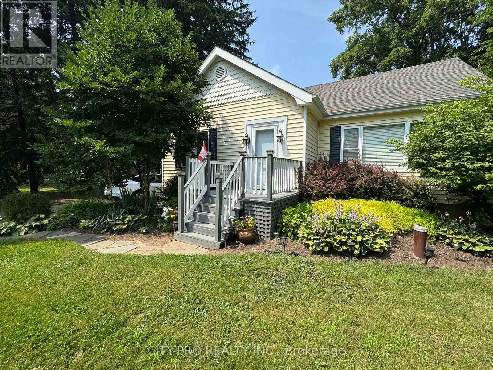 443 5TH CONCESSION ROAD W