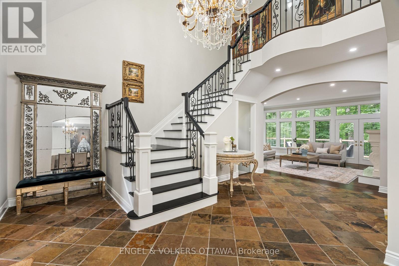 1412 HOUSTON CRESCENT