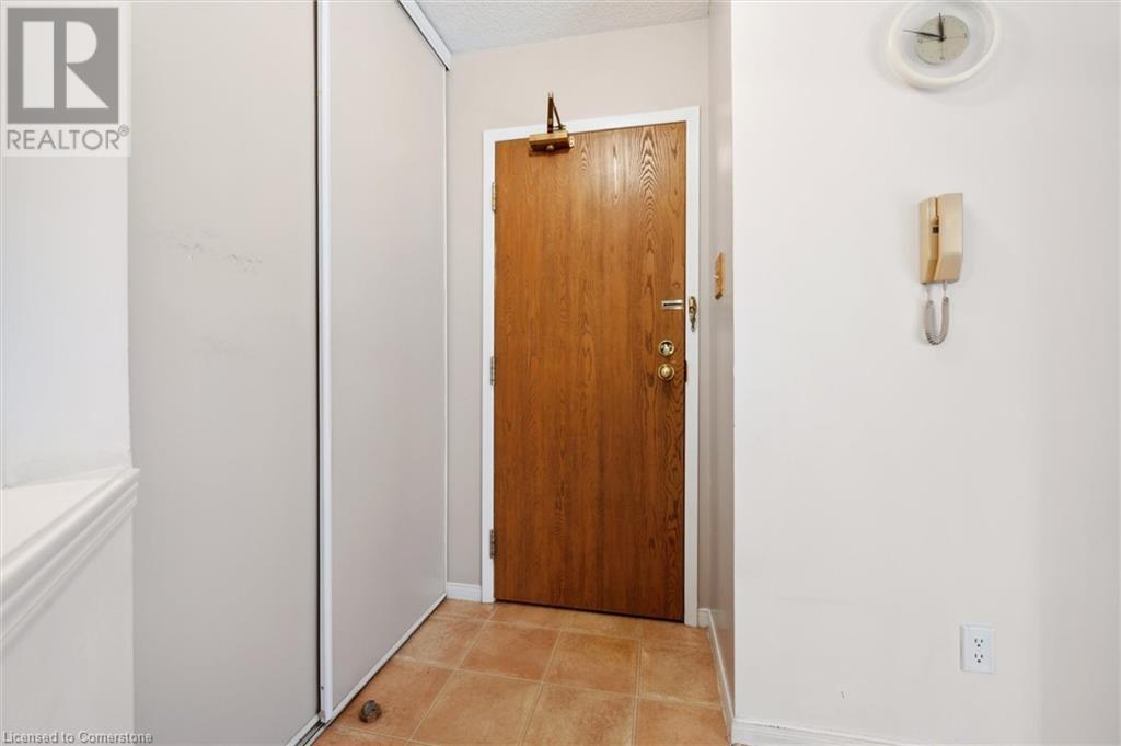 565 GREENFIELD Avenue Unit# 512
