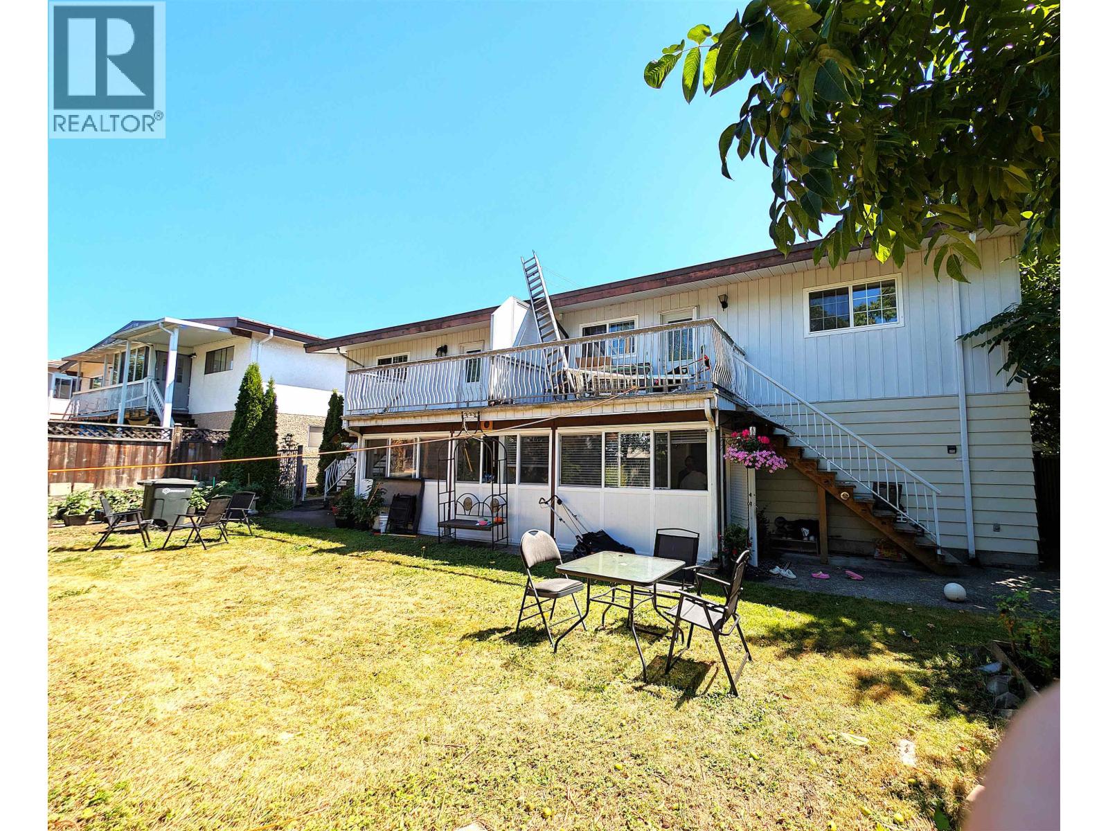 7477-7479 HOLLY STREET