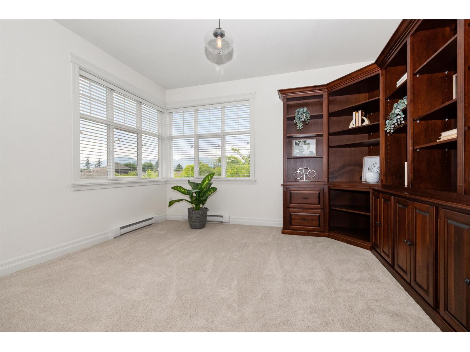 302A 45595 TAMIHI WAY|Garrison Crossing
