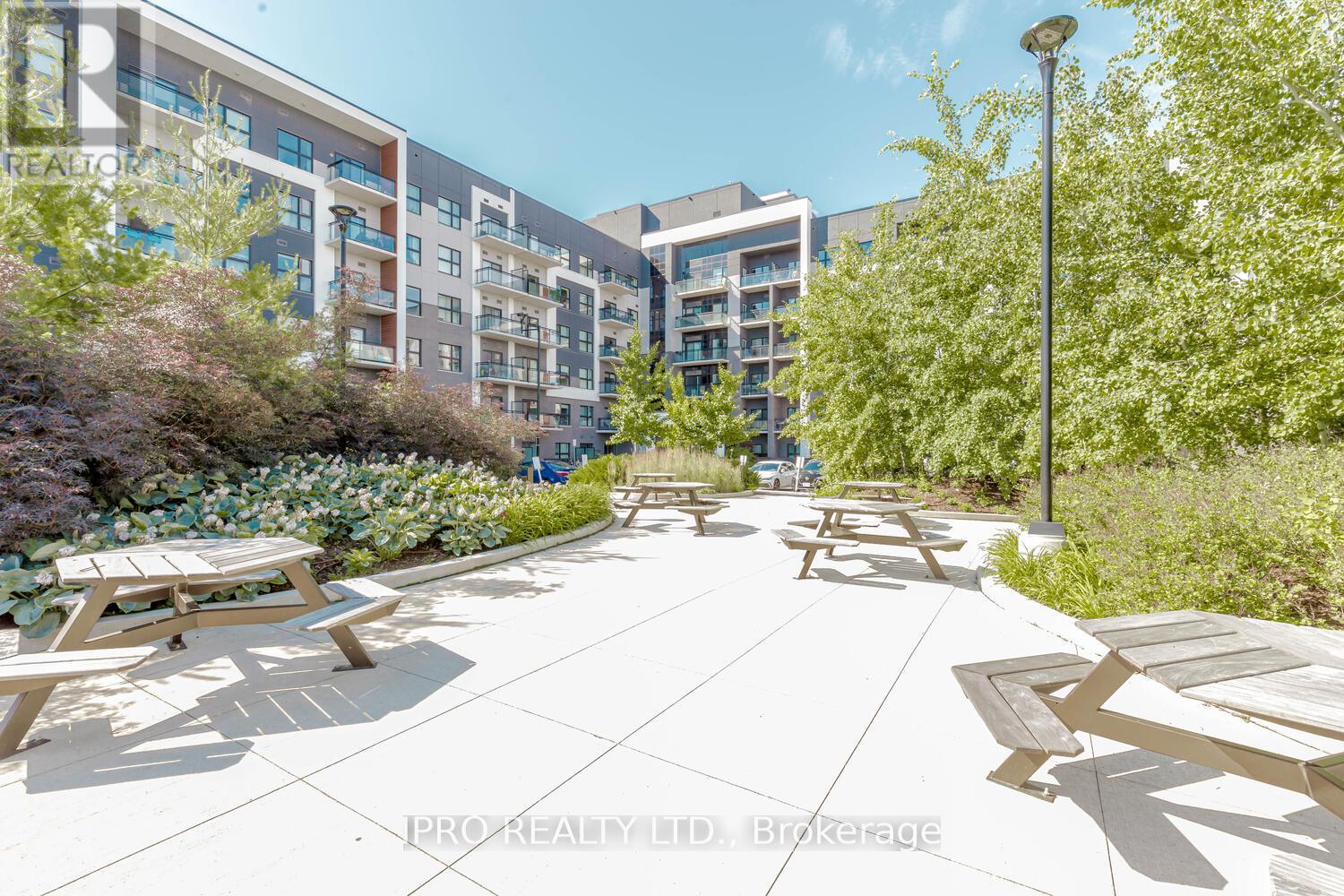 318 - 128 GROVEWOOD COMMON