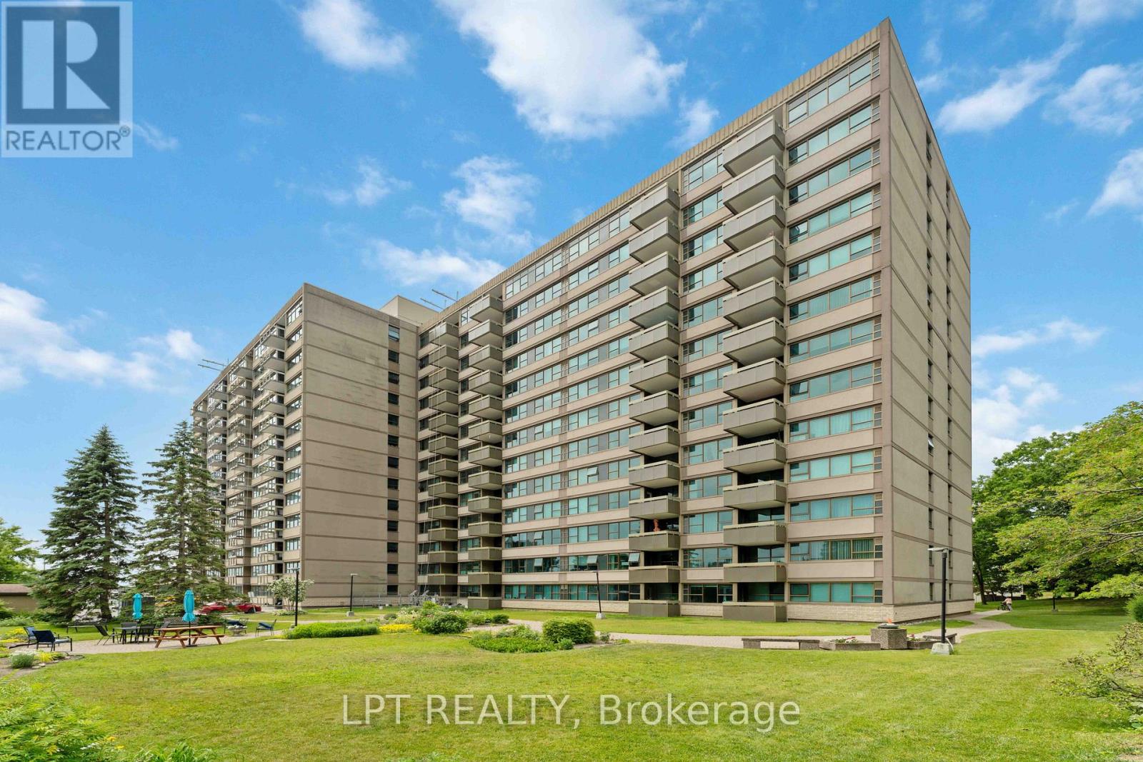 Photo 1 of 28 — 314 - 555 BRITTANY DRIVE Unit 314, Ottawa, ON K1K4C5