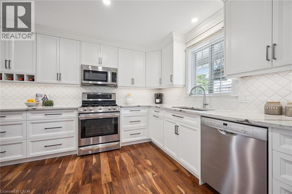 491 SANDBANKS Crescent