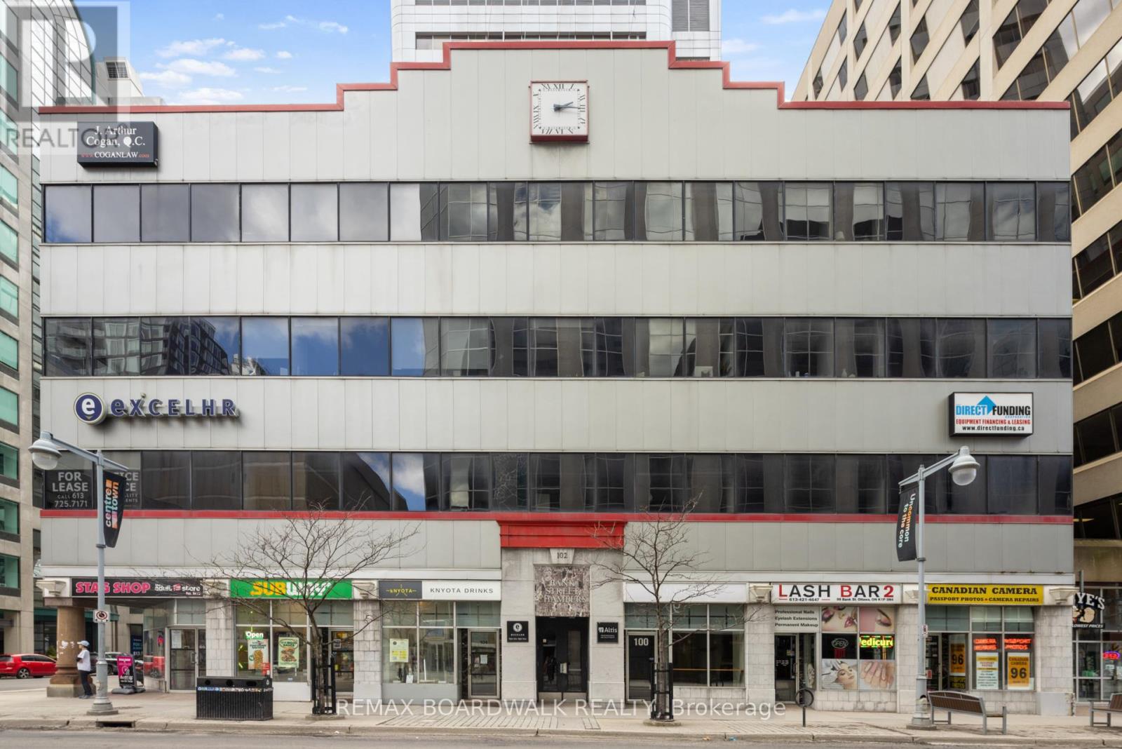 3 - 102 BANK STREET
