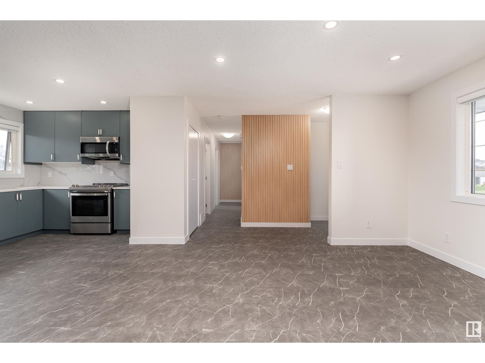14011 95 ST NW