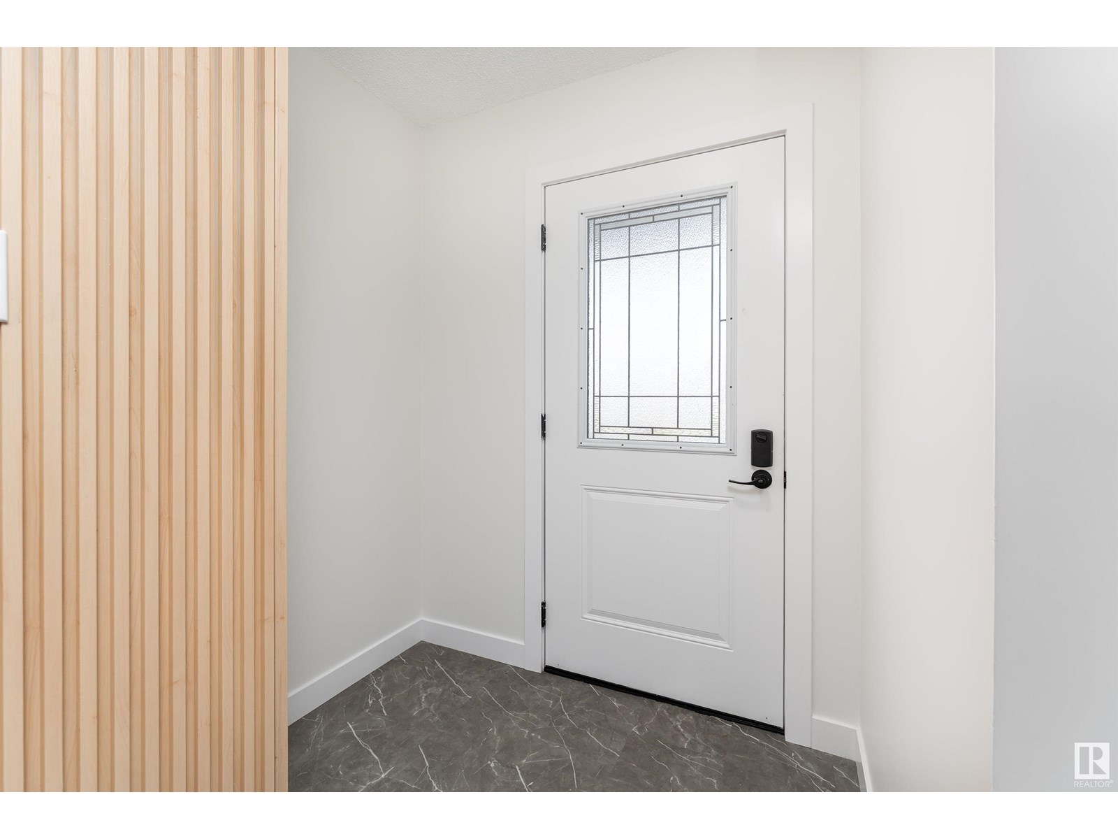 14011 95 ST NW