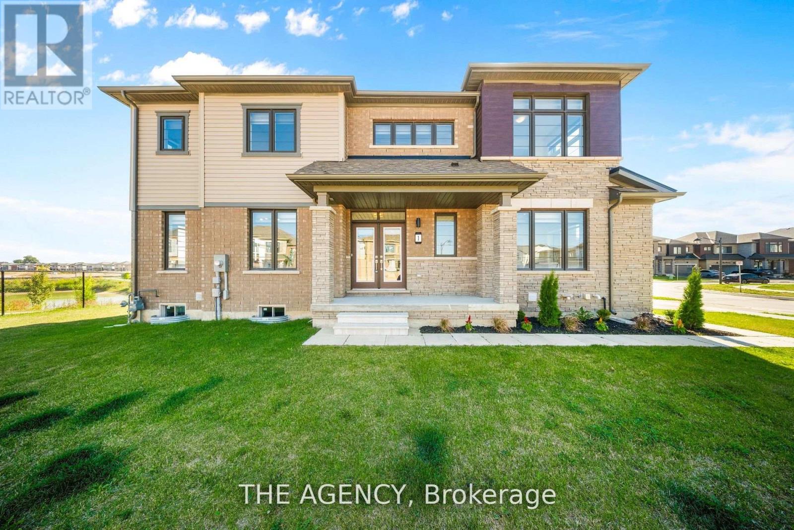 1 BEE CRESCENT