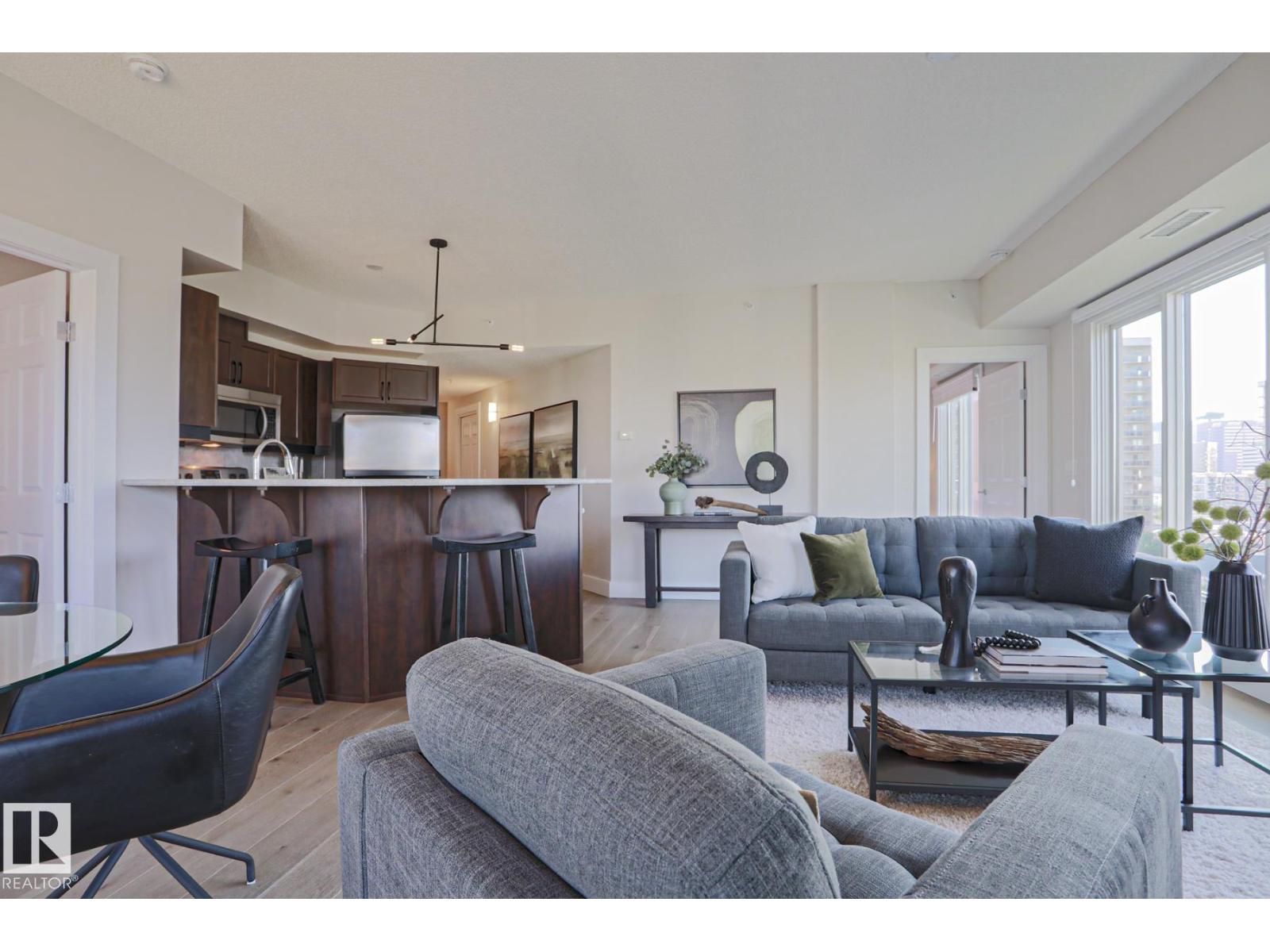 #703 10303 111 ST NW