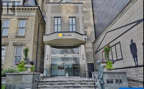 705 - 71 SIMCOE STREET Toronto (University) ON M5J2S9