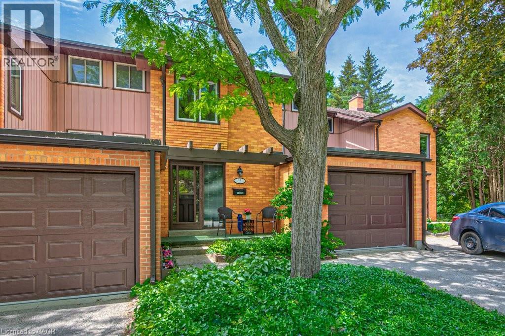 206 CANDLEWOOD Crescent Unit# 13