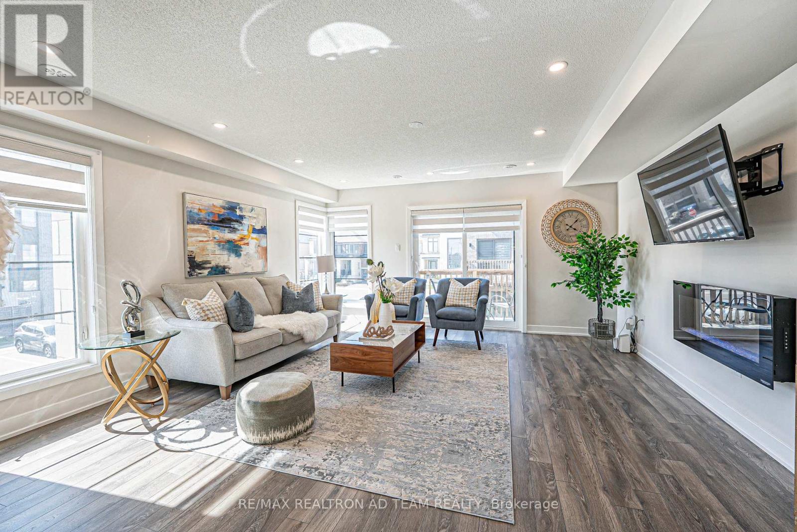 54 SHAWFIELD WAY