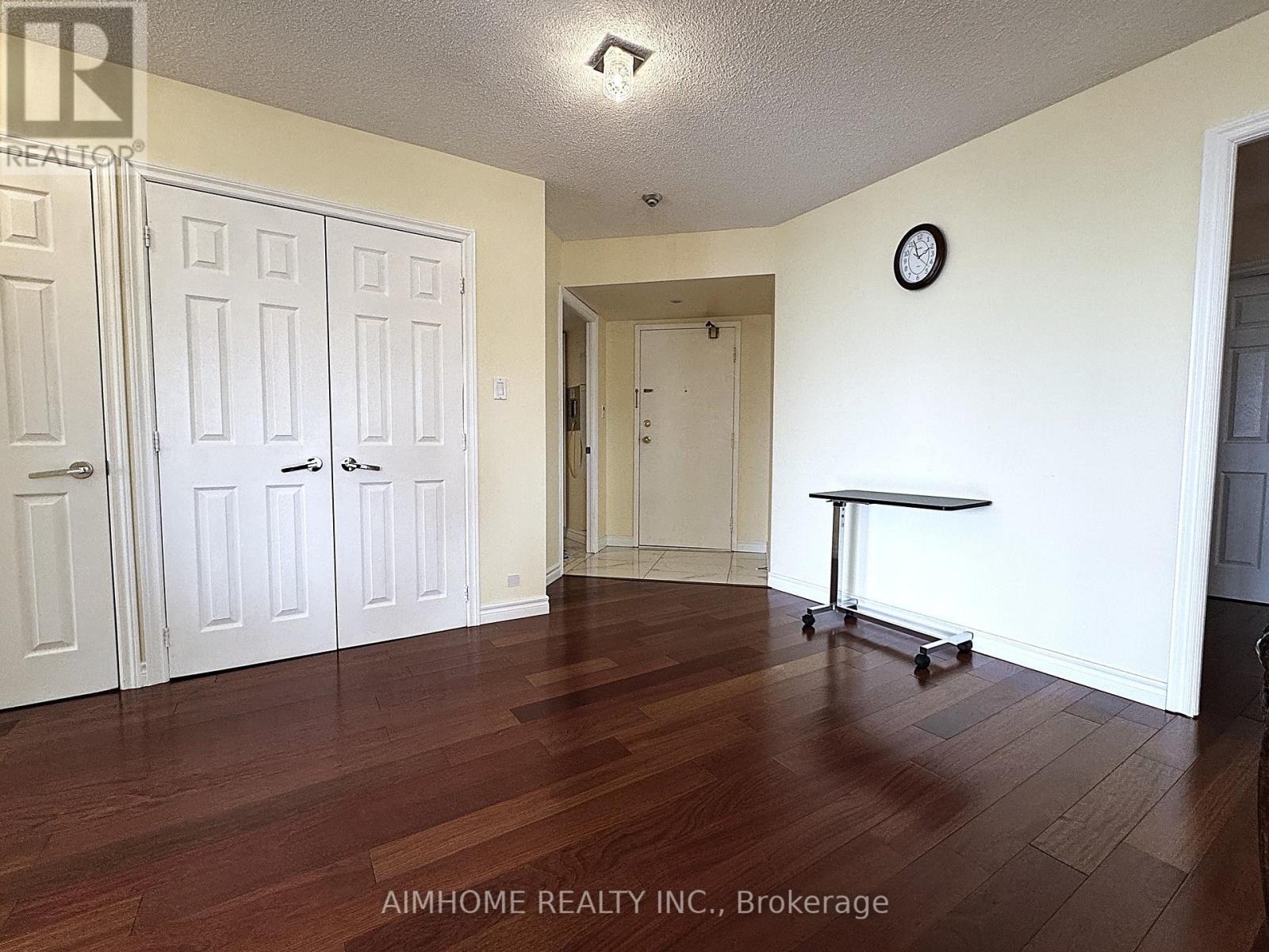 404 - 175 BAMBURGH CIRCLE