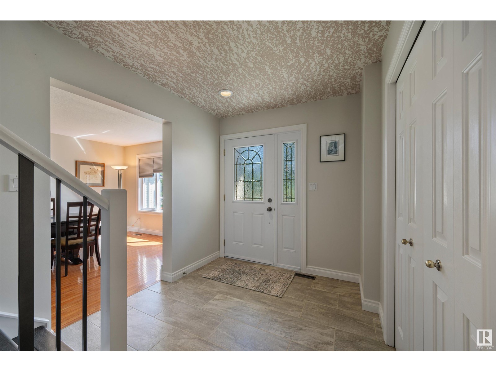 1128 112 ST NW