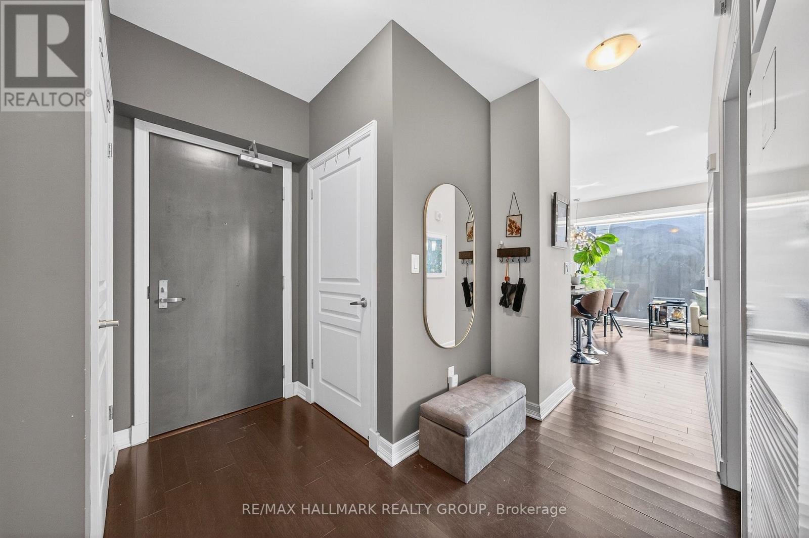 517 - 238 BESSERER STREET