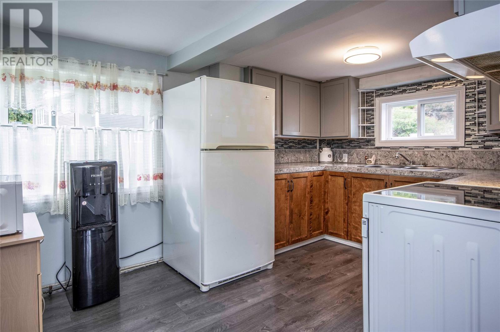 144-148 Country Road