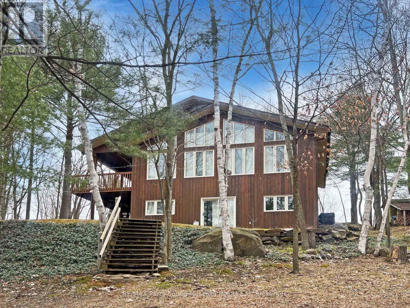 38 SHEBESHEKONG ESTATES ROAD S