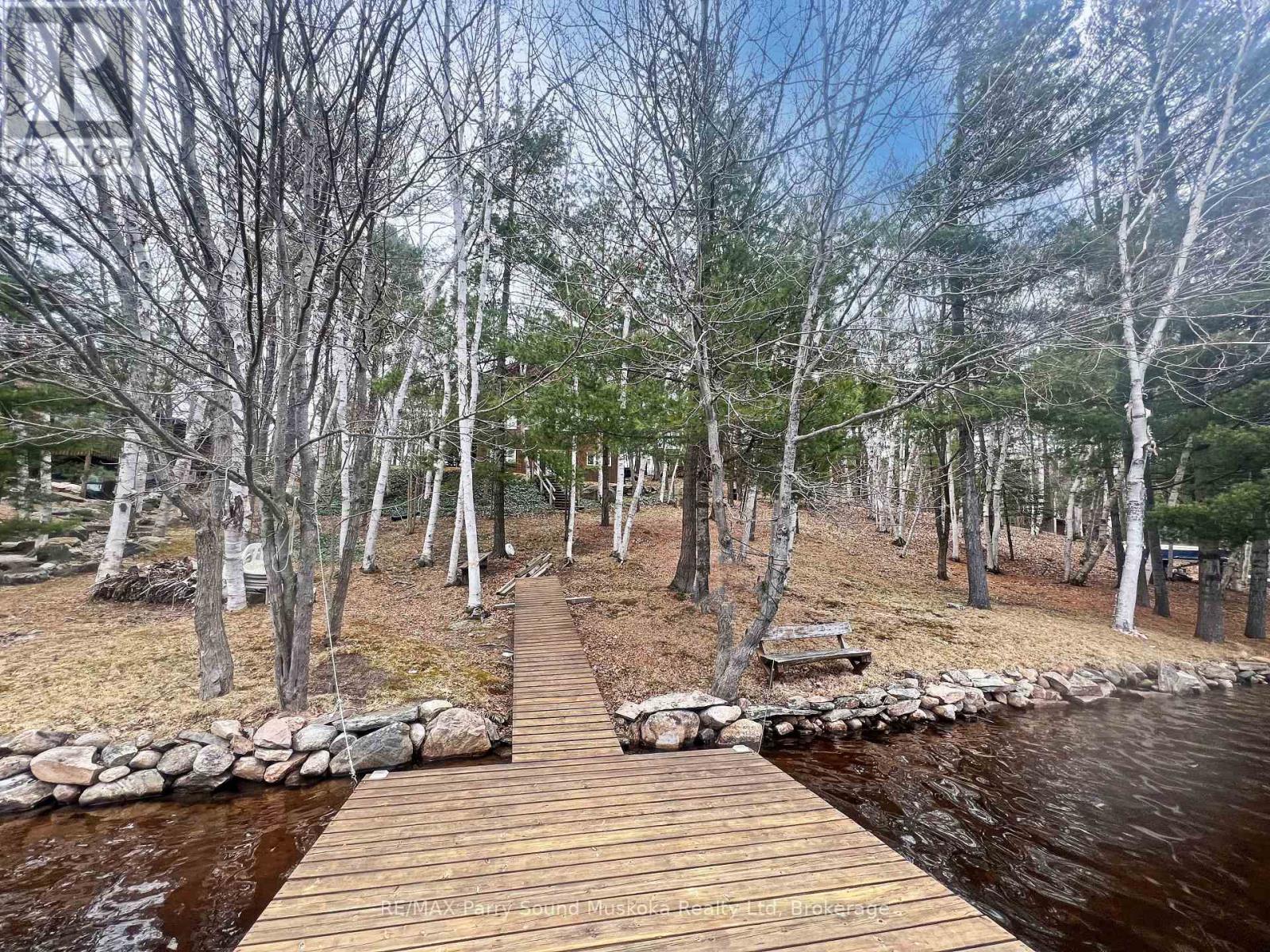 38 SHEBESHEKONG ESTATES ROAD S
