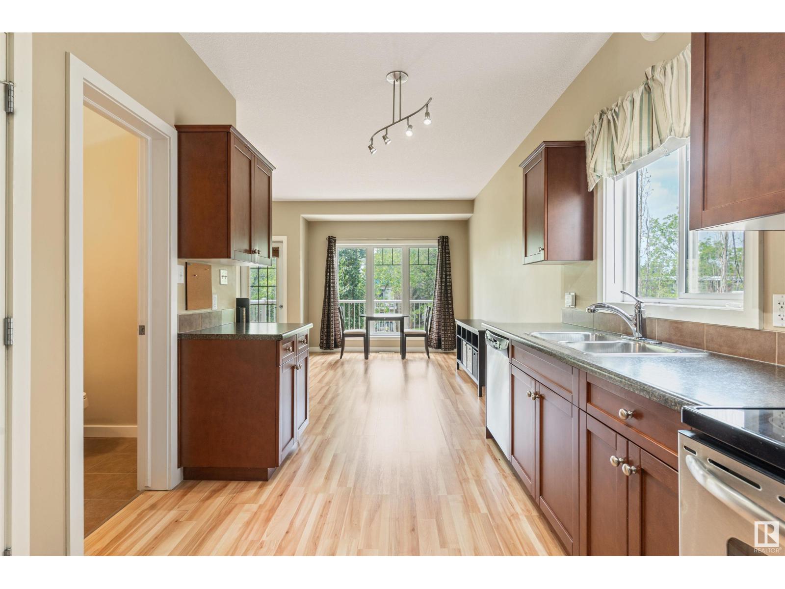 #6 11913 103 ST NW NW