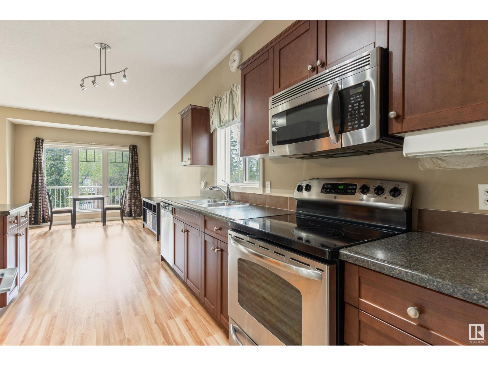 #6 11913 103 ST NW NW