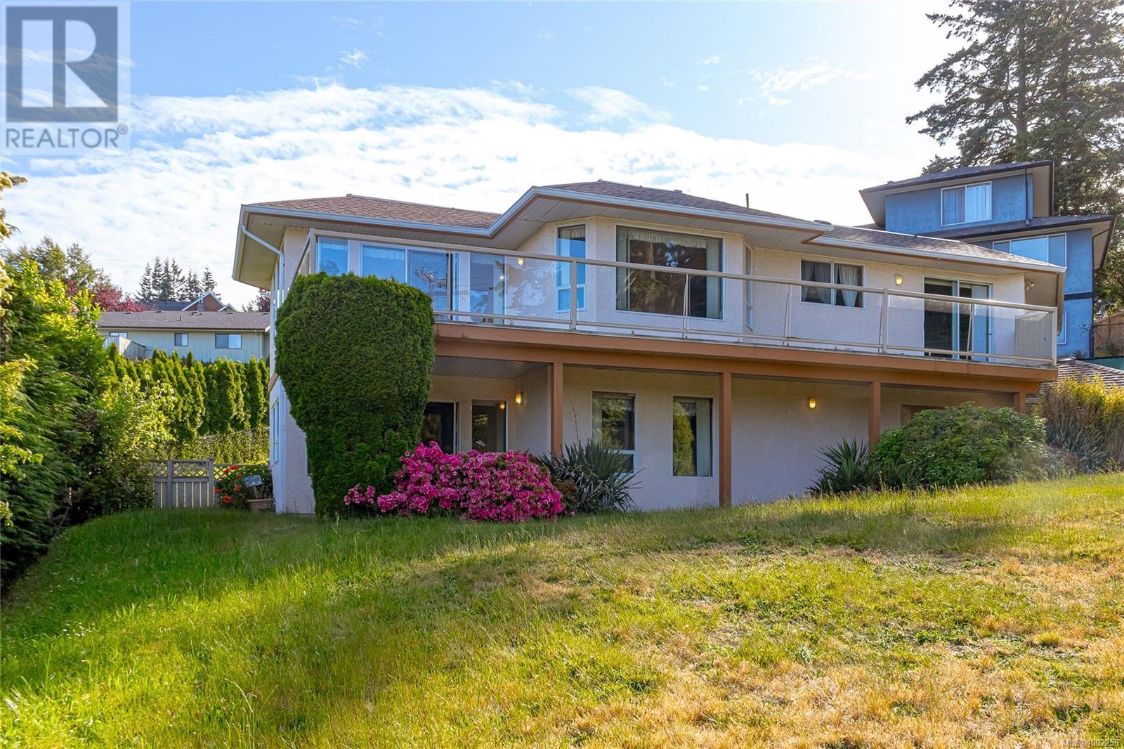 303 Lagoon Rd