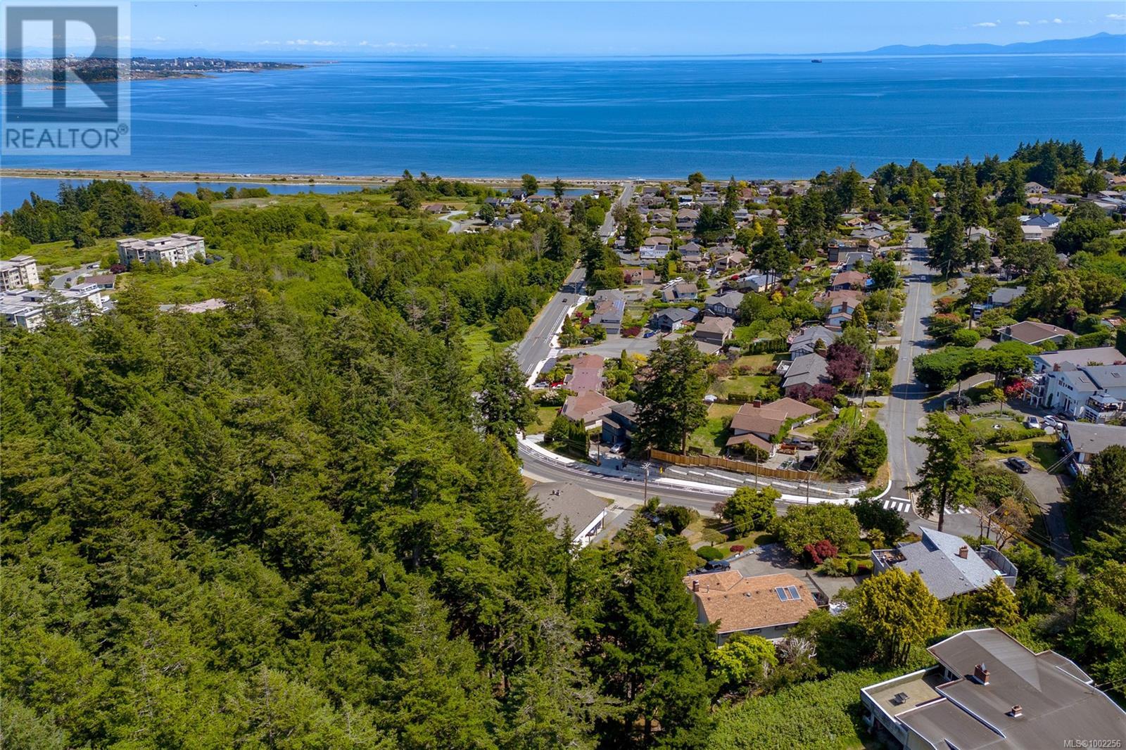 303 Lagoon Rd