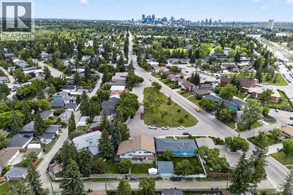 3340 Morley Crescent NW
